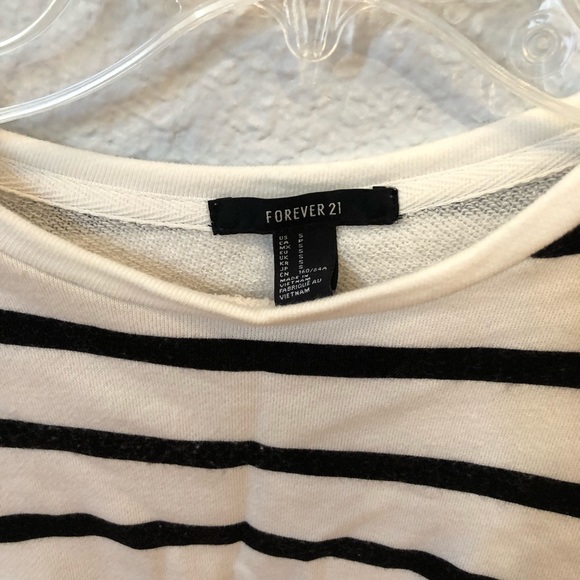Size Small Black & White Striped Crop Sweater - Picture 2 of 3